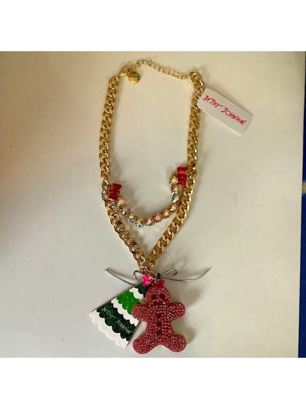 Betsey Johnson Holiday Pink Gingerbread Necklace New - Picture 3 of 3